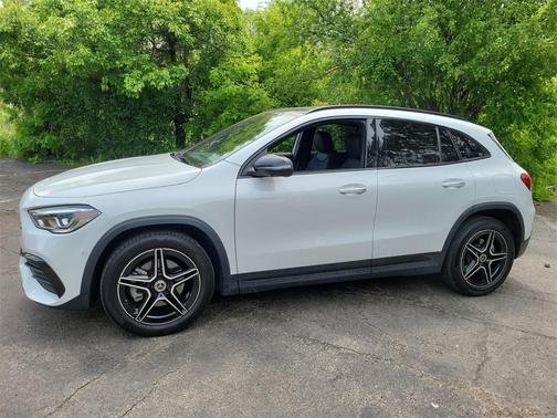 2021 Mercedes-Benz GLA 250 Base 4MATIC