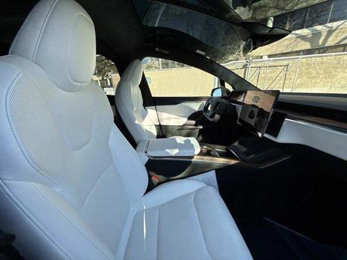 2022 Tesla Model X Base