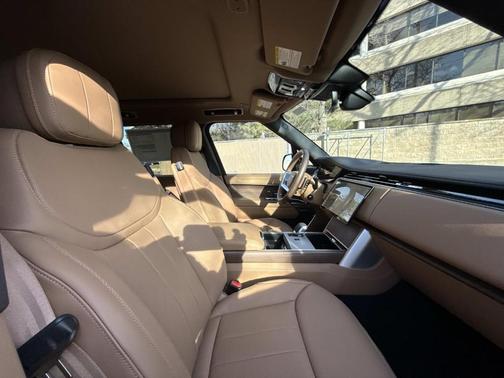 2025 Land Rover Range Rover P400 SE