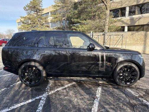 2025 Land Rover Range Rover P400 SE