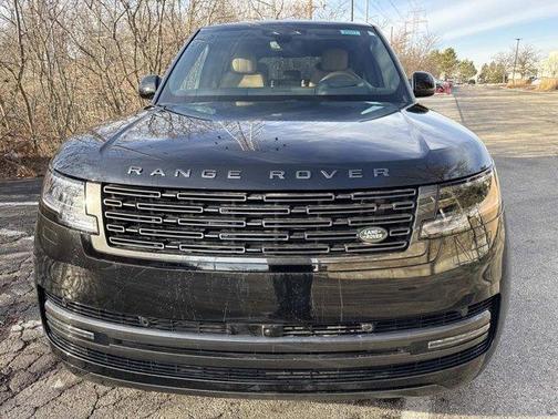 2025 Land Rover Range Rover P400 SE