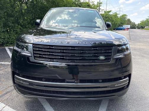 2025 Land Rover Range Rover P400 SE 7 Seat