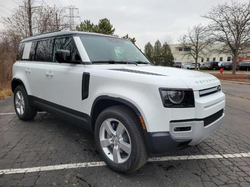 2025 Land Rover Defender P400 S