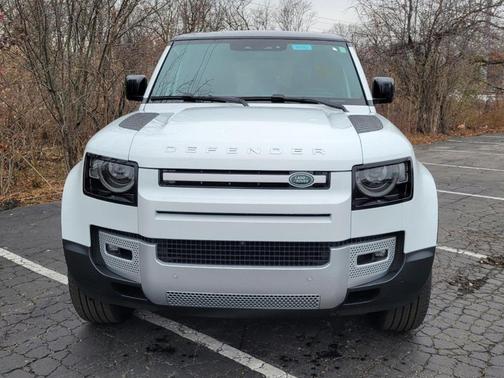 2025 Land Rover Defender P400 S