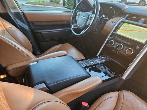 2017 Land Rover Discovery HSE LUXURY