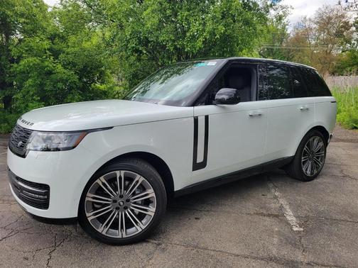 2025 Land Rover Range Rover P400 SE