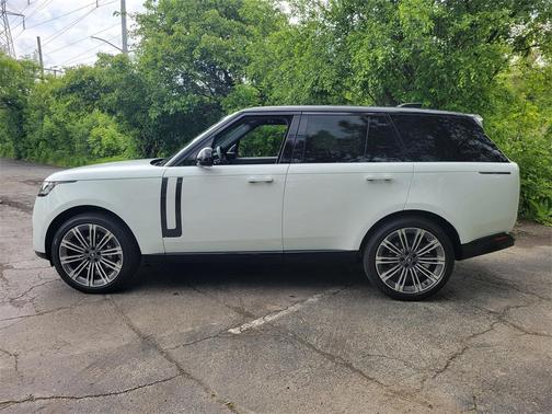 2025 Land Rover Range Rover P400 SE