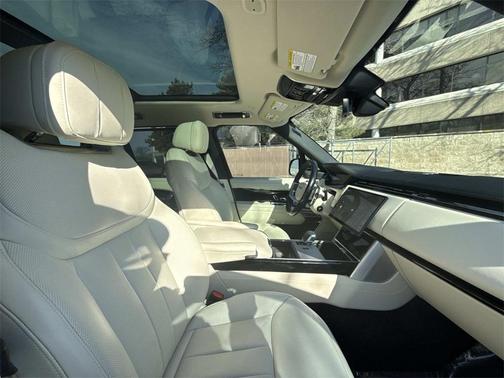 2024 Land Rover Range Rover P530 SE