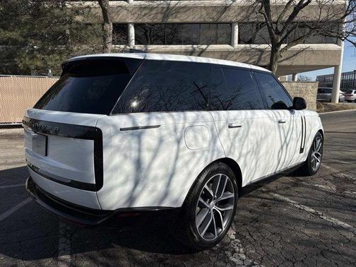 2024 Land Rover Range Rover P530 SE