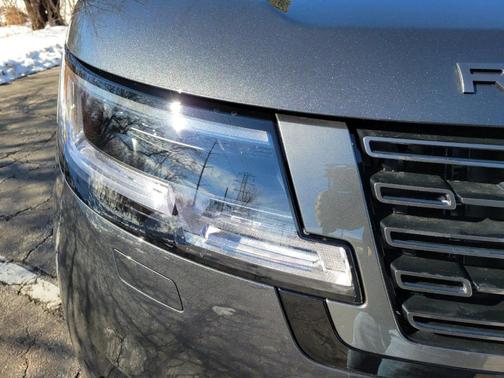 2025 Land Rover Range Rover P400 SE