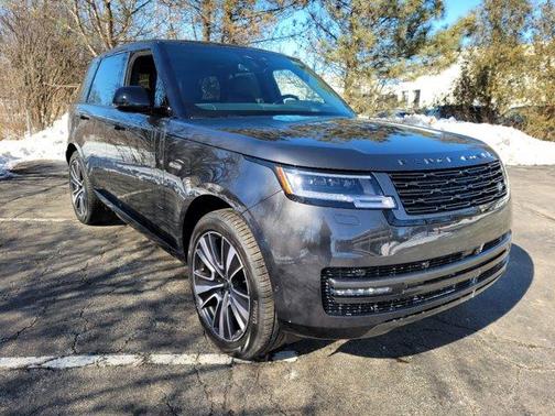 2025 Land Rover Range Rover P400 SE