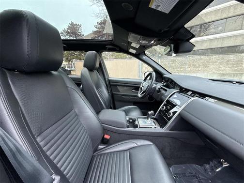 2022 Land Rover Discovery Sport SE