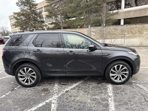 2022 Land Rover Discovery Sport SE