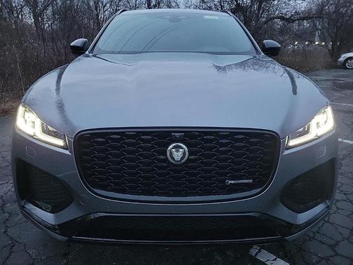 2025 Jaguar F-PACE P400 R-Dynamic S