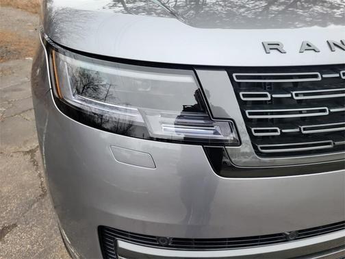 2025 Land Rover Range Rover P530 SE