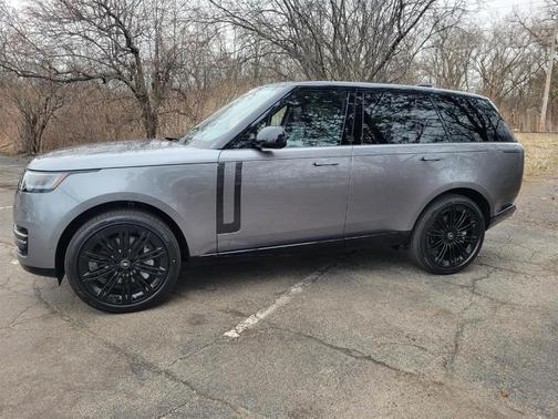 2025 Land Rover Range Rover P530 SE