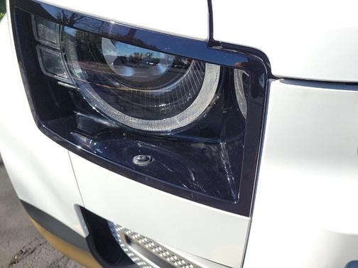2025 Land Rover Defender P300