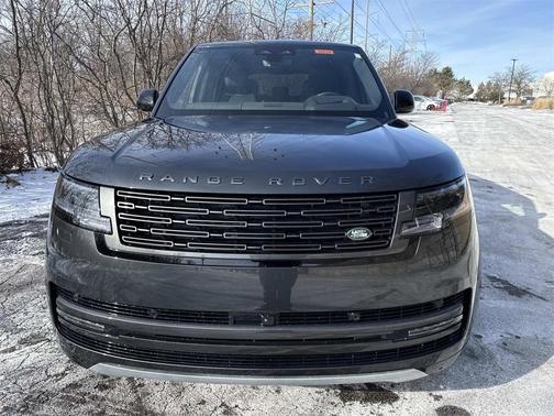 2026 Land Rover Range Rover P530 SE