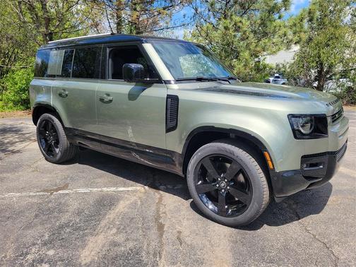 2025 Land Rover Defender P400 X-Dynamic SE
