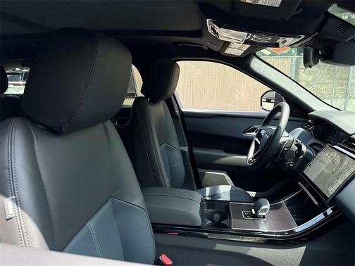 2026 Land Rover Range Rover Velar P250 Dynamic SE
