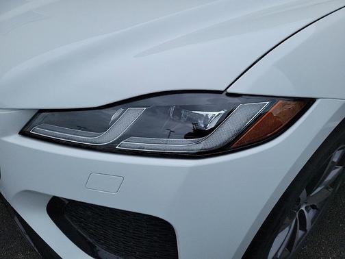 2024 Jaguar F-PACE P250 R-Dynamic S