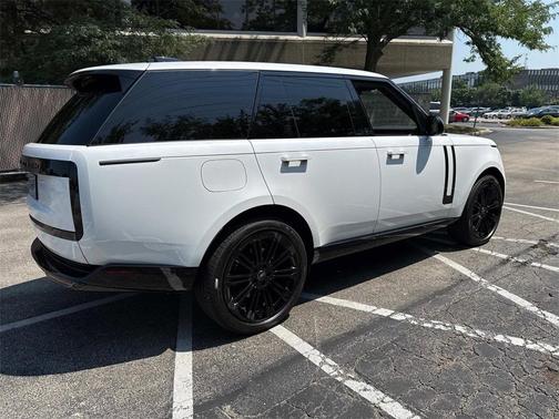 2025 Land Rover Range Rover P400 SE