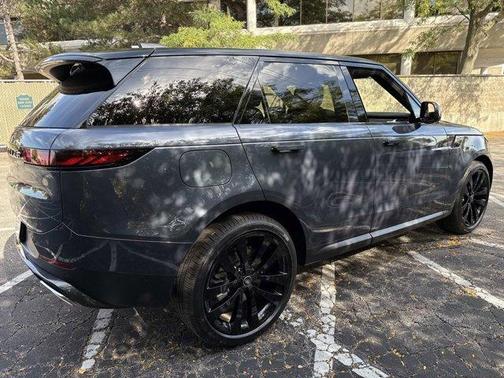 2025 Land Rover Range Rover Sport P360 SE