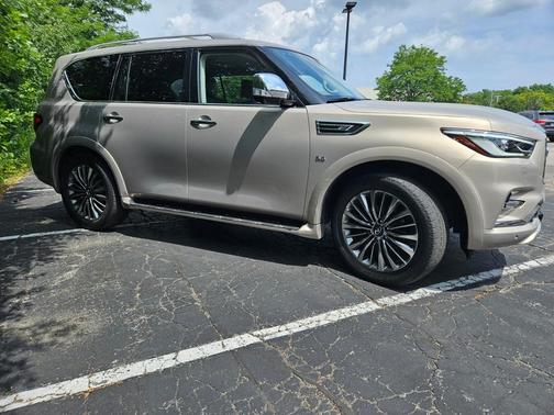 2020 INFINITI QX80 Luxe