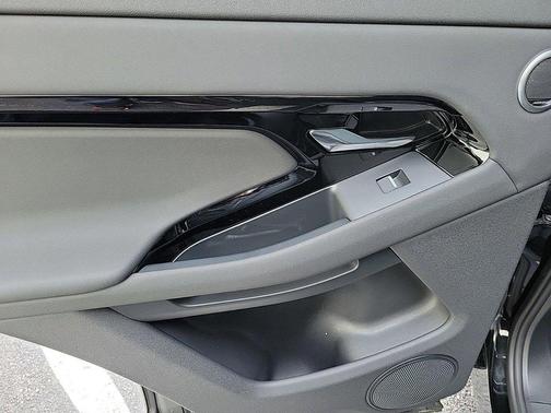 2024 Land Rover Range Rover Evoque Dynamic SE
