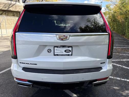 2022 Cadillac Escalade ESV Premium Luxury