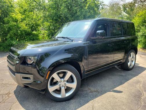 2025 Land Rover Defender P500 X-Dynamic SE