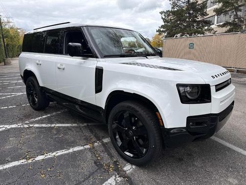 2025 Land Rover Defender P400 X-Dynamic SE