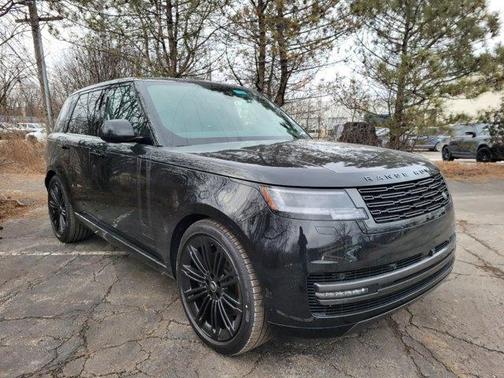 2025 Land Rover Range Rover P530 SE