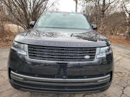 2025 Land Rover Range Rover P530 SE