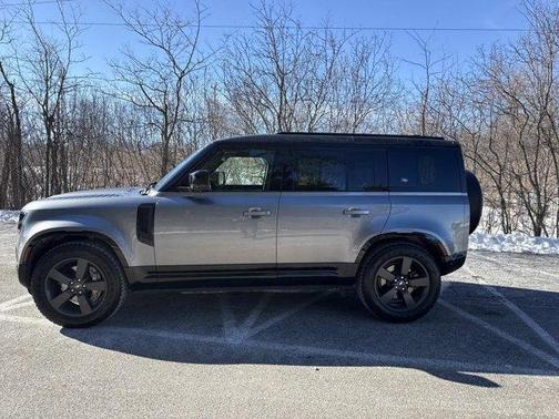 2022 Land Rover Defender 110 X-Dynamic HSE