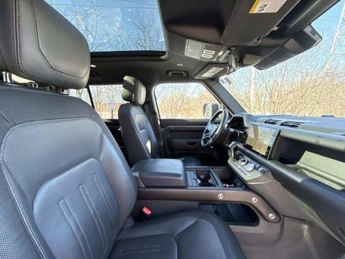 2022 Land Rover Defender 110 X-Dynamic HSE