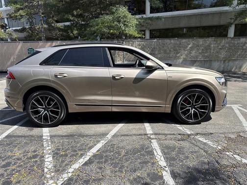 2019 Audi Q8 Prestige