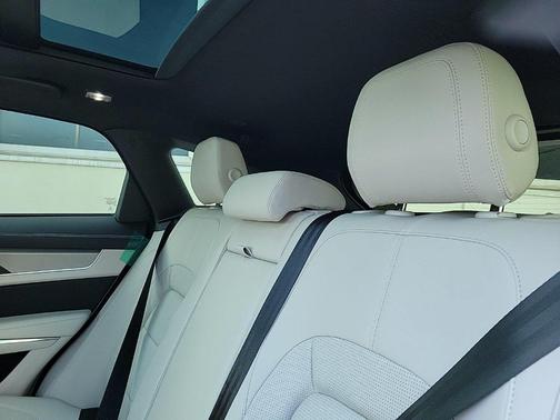 2025 Jaguar F-PACE P250 R-Dynamic S
