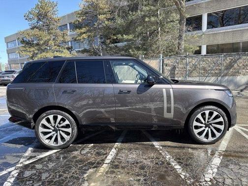 Charente Grey 2026 Land Rover Range Rover P530 SE
