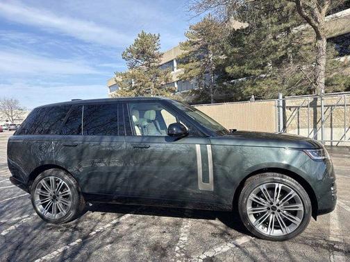 2026 Land Rover Range Rover P530 SE