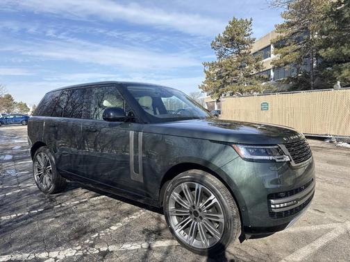 2026 Land Rover Range Rover P530 SE