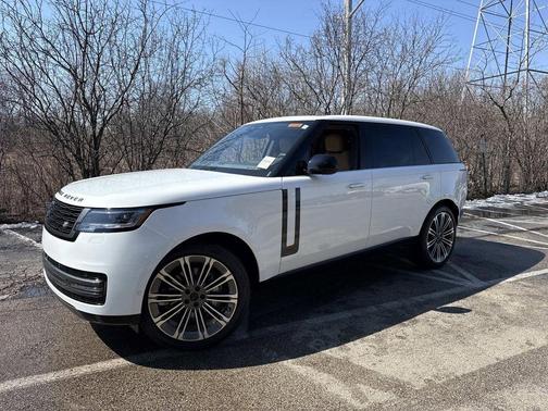 Fuji White 2026 Land Rover Range Rover P400 SE 7 Seat