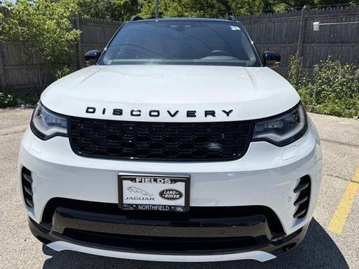 Fuji White 2025 Land Rover Discovery P360 Dynamic SE