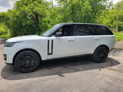 2025 Land Rover Range Rover P530 SE 7 Seat