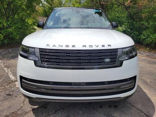 2025 Land Rover Range Rover P530 SE 7 Seat