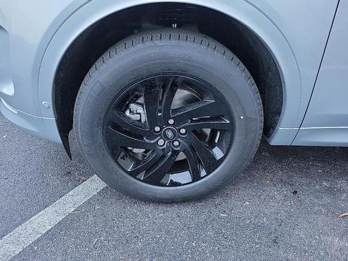 2024 Land Rover Discovery Sport Core S