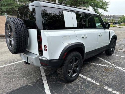 2025 Land Rover Defender P400 S