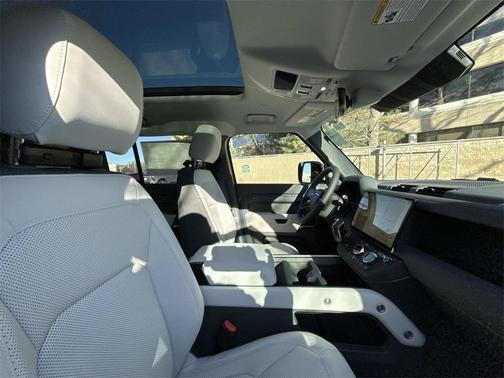 2026 Land Rover Defender 110 S