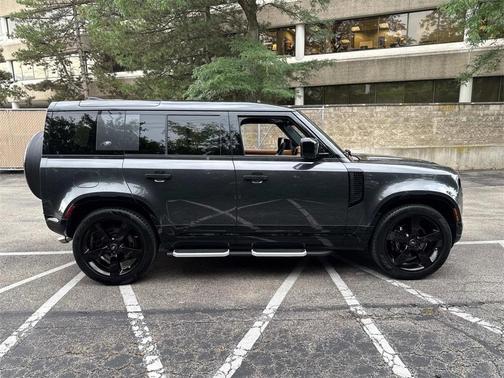 2023 Land Rover Defender