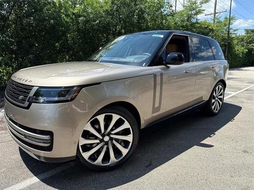 2025 Land Rover Range Rover P530 SE
